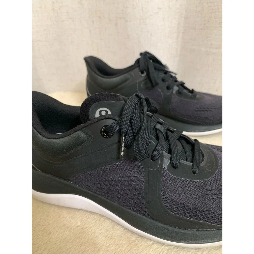 lululemon Chargefeel Low Black White Anchor Run Train Women's Sneakers 8.5
